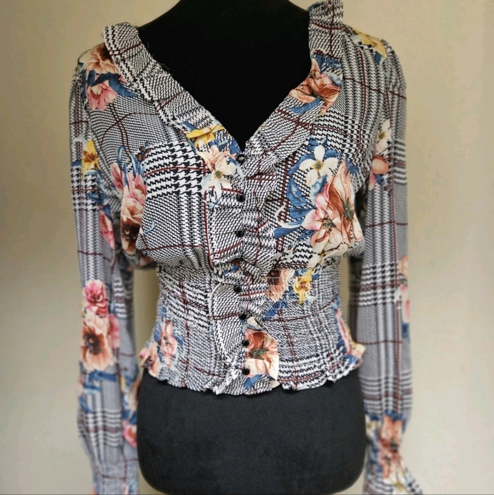 Floral Plaid Blouse-Size Medium - Picture 3 of 16